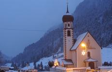 Winteridylle im Dorf Vent